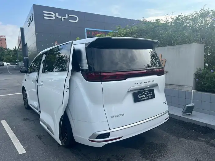 DENZA D9 DM 2025 Model Smart Driving Edition 1020 4WD Exclusive Model