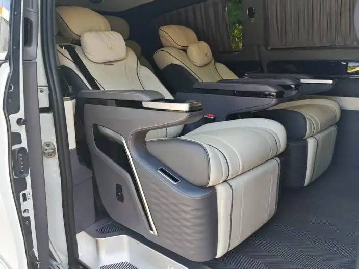 Viano 2023 Model 2.0T Elite Edition 7 seat – фото 9