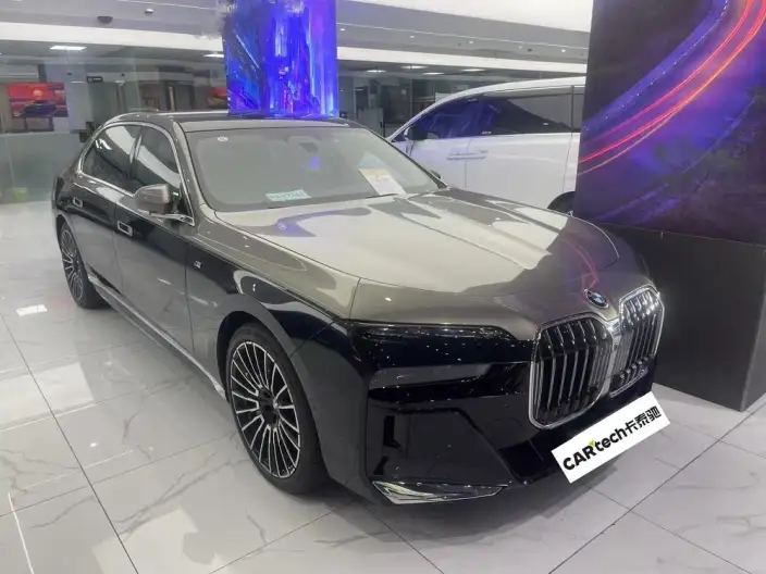 BMW i7 2023 Model eDrive50L Exclusive Model M Sports Set
