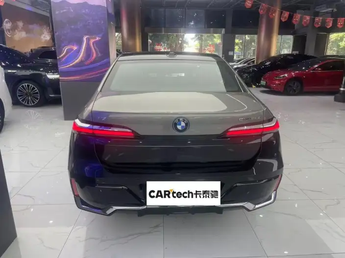 BMW i7 2023 Model eDrive50L Exclusive Model M Sports Set