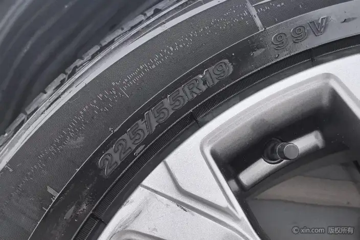 Changan CS75 2022 Model Blue Whale Edition 1.5T DCT Noble Model – фото 10