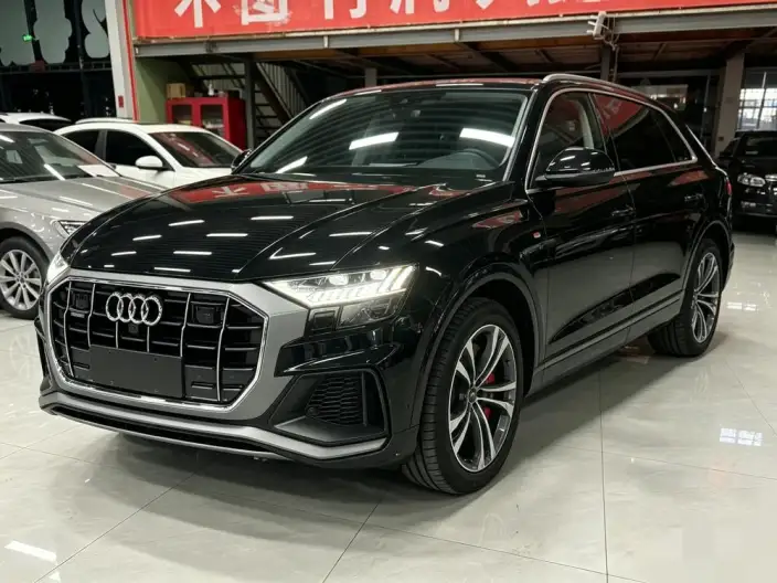 Audi Q8 2023 Model 55 TFSI Luxury Dynamic Model