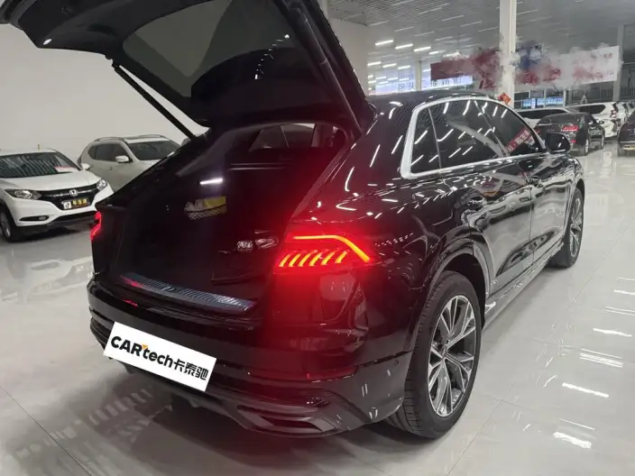 Audi Q8 2023 Model 55 TFSI Luxury Dynamic Model