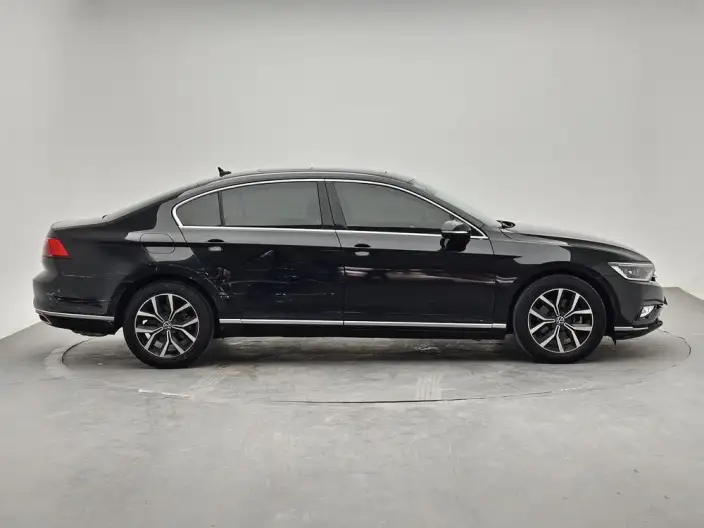 Volkswagen Magotan 2020 Model 330TSI DSG Leading Model – фото 8