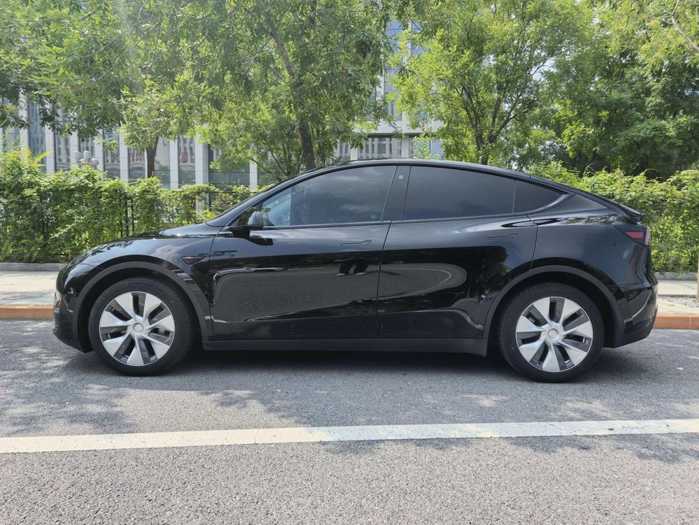 Tesla Model Y 2023 Long Range AWD – фото 4