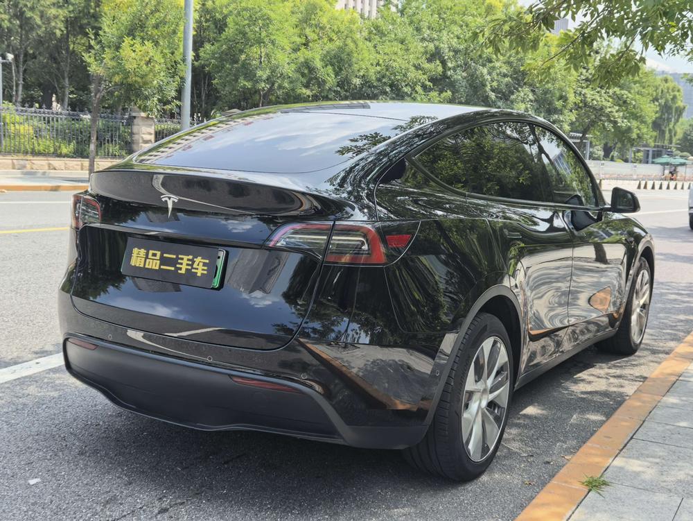 Tesla Model Y 2023 Long Range AWD – фото 7