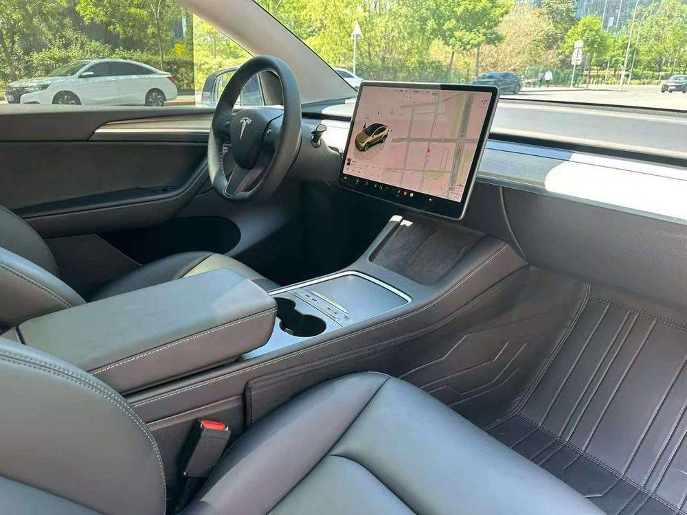 Tesla Model Y 2023 Long Range AWD – фото 8