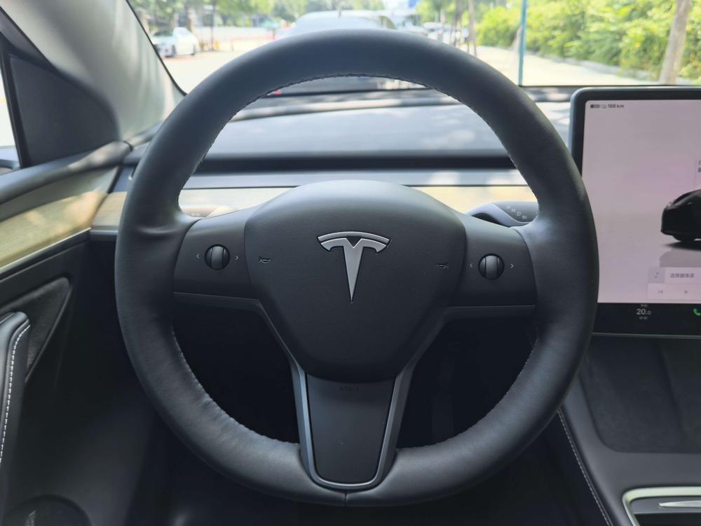 Tesla Model Y 2023 Long Range AWD – фото 9