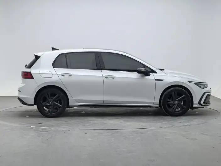 Volkswagen Golf 2021 Model 280TSI DSG R-Line – фото 8