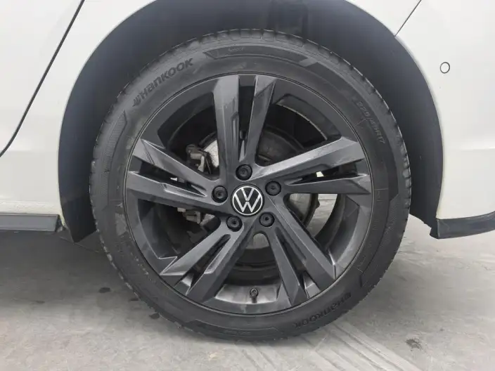 Volkswagen Golf 2021 Model 280TSI DSG R-Line – фото 9