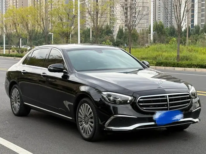 Mercedes-Benz E-Class 2023 Model E 300 L Fashion Model sedan – фото 3