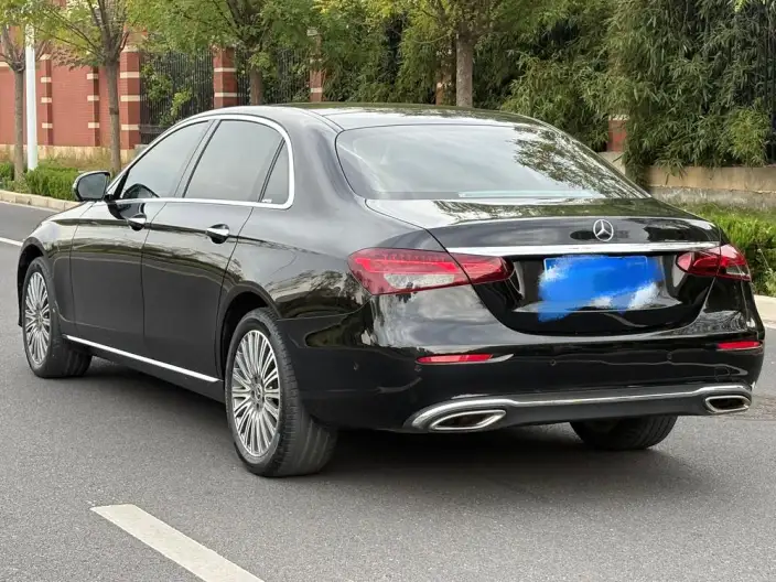 Mercedes-Benz E-Class 2023 Model E 300 L Fashion Model sedan – фото 5