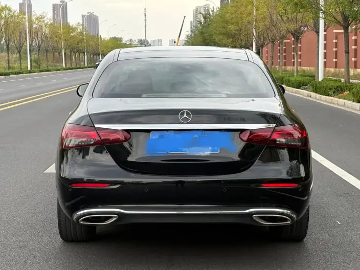 Mercedes-Benz E-Class 2023 Model E 300 L Fashion Model sedan – фото 6