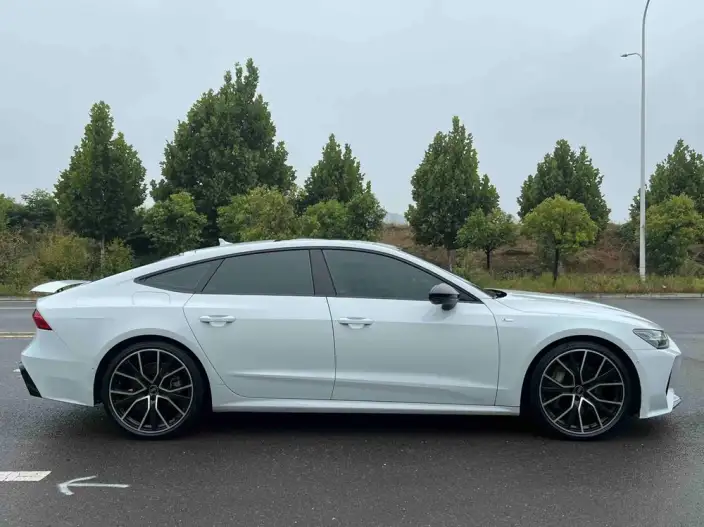Audi A7 2022 Model 55 TFSI quattro Exclusive Model – фото 8