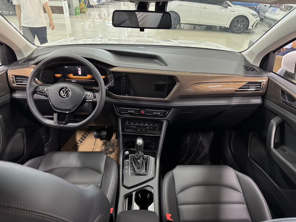 Volkswagen Tharu 2022 280TSI 2WD Luxury – фото 7
