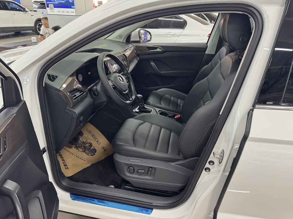 Volkswagen Tharu 2022 280TSI 2WD Luxury – фото 9