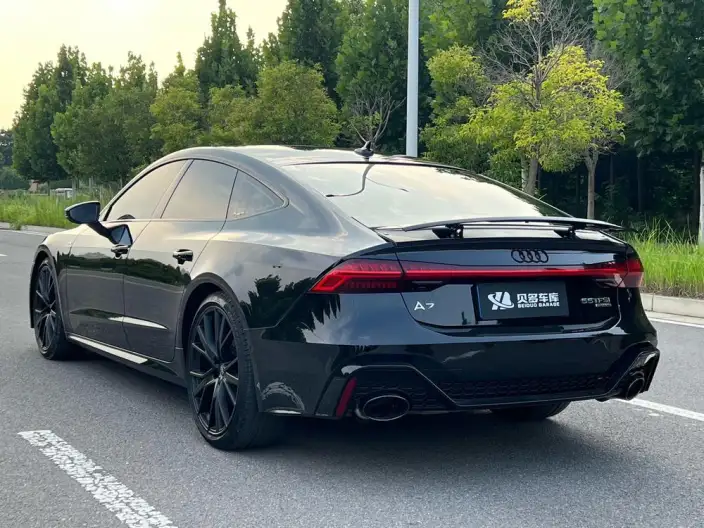 Audi A7 2023 Model 55 TFSI quattro Exclusive Model – фото 5