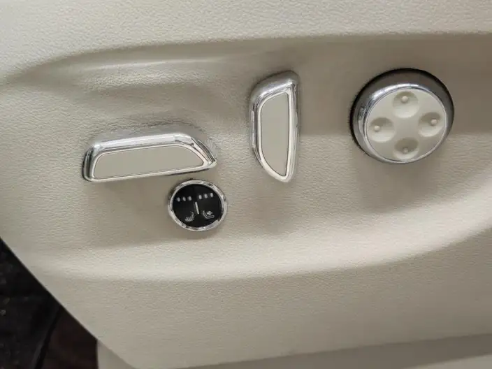 Buick GL8 2022 Model ES Luzun 653T Comfort Model – фото 9