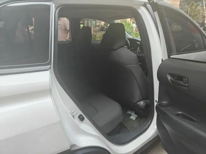 Toyota Corolla Cross 2024 Model 2.0L Intelligent Hybrid Pioneer Edition – фото 8