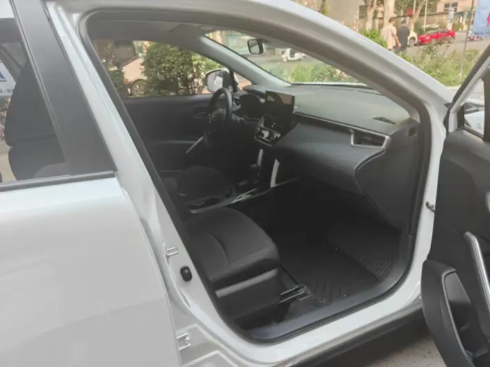 Toyota Corolla Cross 2024 Model 2.0L Intelligent Hybrid Pioneer Edition – фото 9