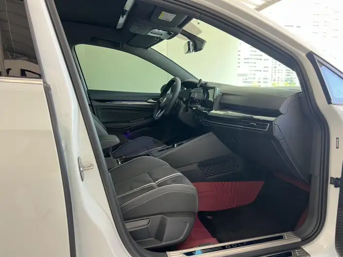 Volkswagen Golf 2023 Model 280TSI DSG R-Line Lite – фото 7
