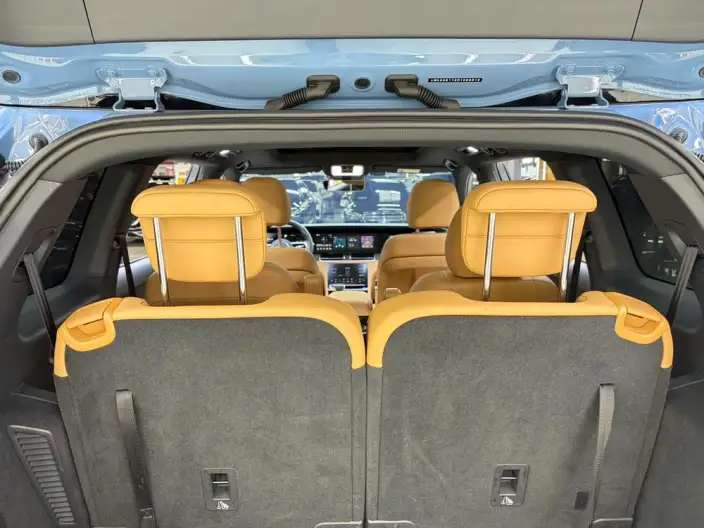 Li Auto ONE 2021 Model Extended Range 6 seat Edition – фото 8