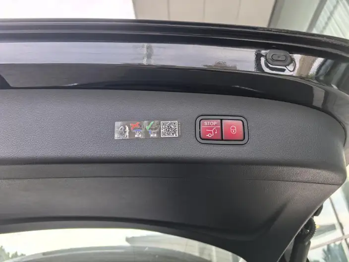 Mercedes-Benz GLC 2026 Model GLC 300 L 4MATIC Dynamic Model 5 seat – фото 8