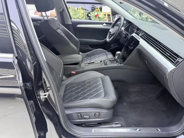 Volkswagen Magotan PHEV 2022 Model Luxury Model – фото 10