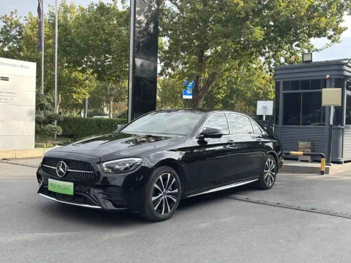 Mercedes-Benz E-Class PHEV 2023 Model E 350 e L Sports sedan