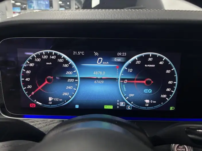 Mercedes-Benz E-Class PHEV 2023 Model E 350 e L Sports sedan – фото 9