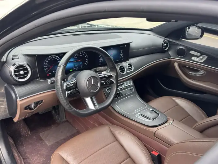 Mercedes-Benz E-Class PHEV 2023 Model E 350 e L Sports sedan – фото 10