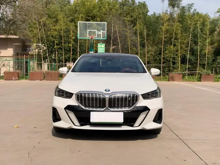 BMW i5 2024 Model eDrive35L M Sports Set