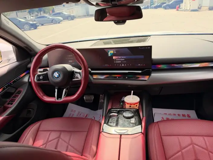 BMW i5 2024 Model eDrive35L M Sports Set – фото 10