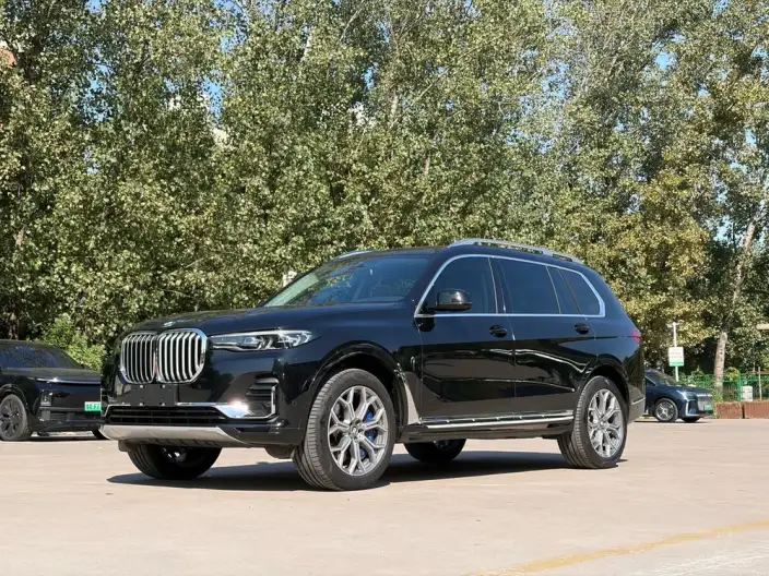 BMW X7 2022 Model xDrive40i Leading Model Luxury Set