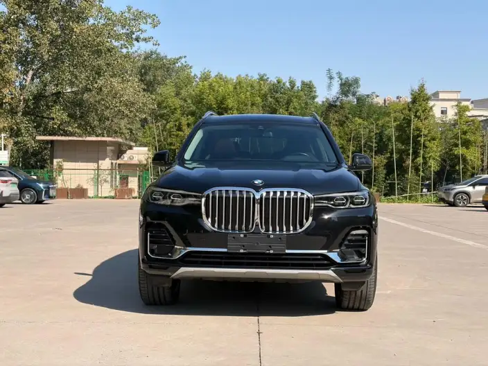 BMW X7 2022 Model xDrive40i Leading Model Luxury Set