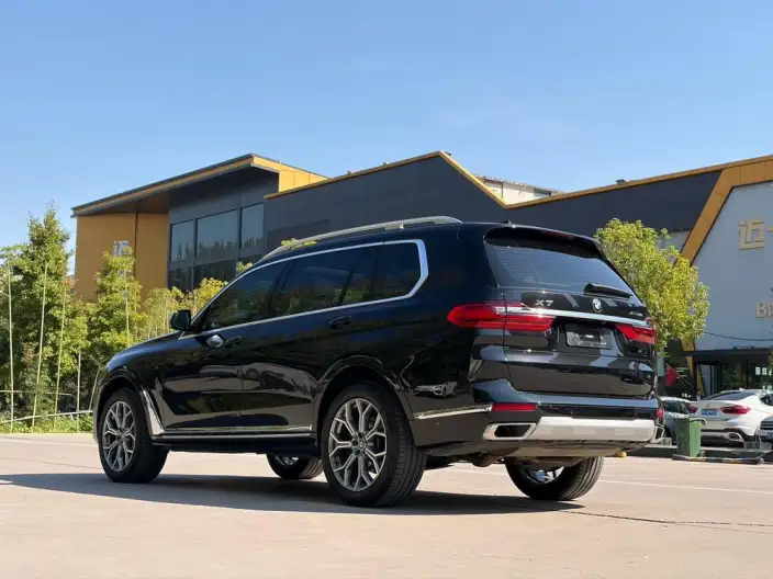 BMW X7 2022 Model xDrive40i Leading Model Luxury Set