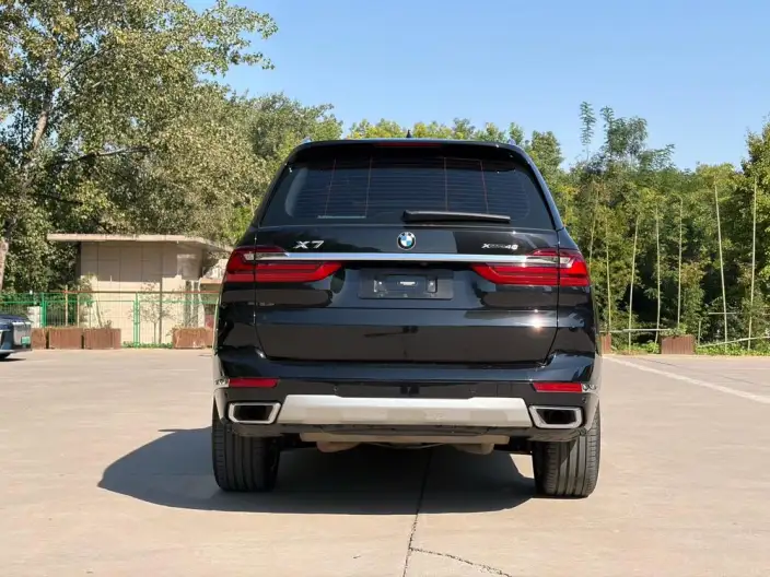 BMW X7 2022 Model xDrive40i Leading Model Luxury Set – фото 5