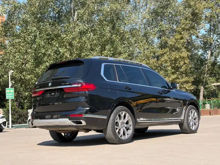 BMW X7 2022 Model xDrive40i Leading Model Luxury Set – фото 6
