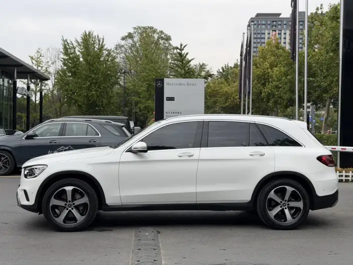 Mercedes-Benz GLC 2022 Model GLC 260 L 4MATIC Dynamic Model