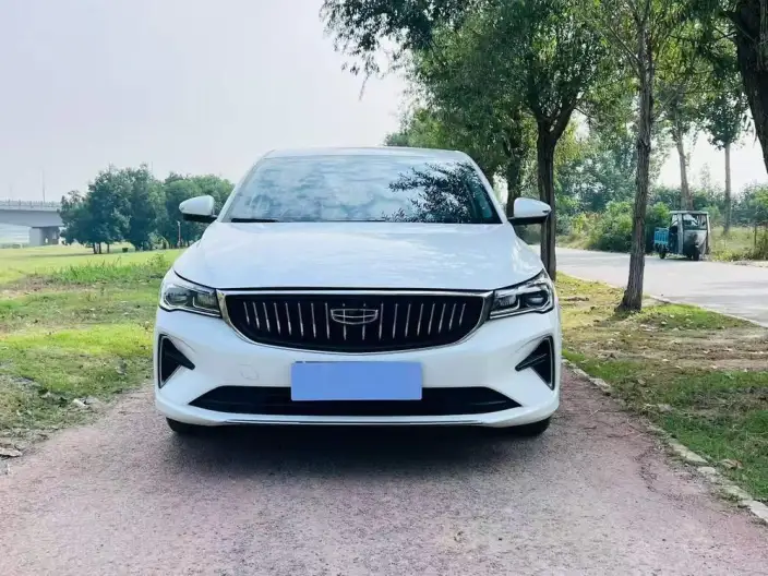 Geely Emgrand 2022 Model No. 4 Gen 1.5L CVT Noble Model – фото 2