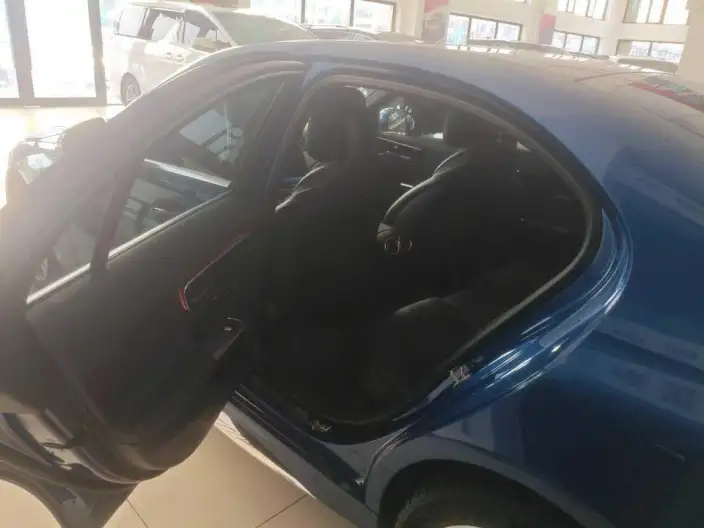 Mercedes-Benz C-Class 2022 Model C 200 L Sports Edition – фото 9