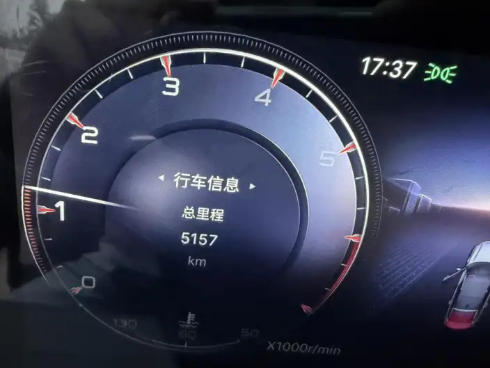 Hongqi H5 2025 Model 2.0T Automatic Flag Enjoy Edition – фото 8