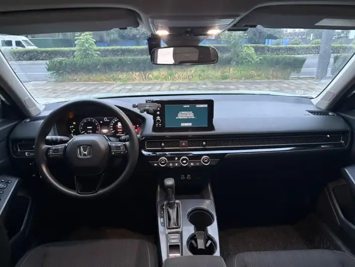 Honda Civic 2023 Model 240TURBO CVT Momentum Edition – фото 8