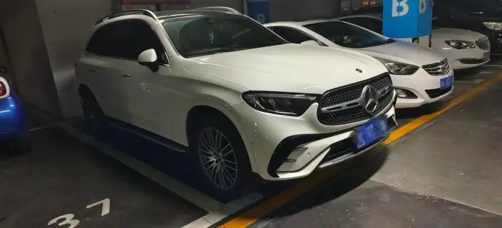 Mercedes-Benz GLC 2023 Model GLC 300 L 4MATIC Dynamic Model 5 seat