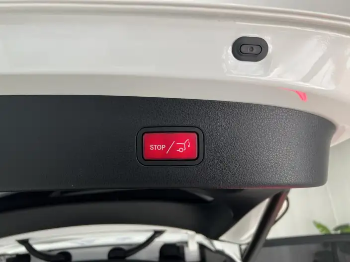 Mercedes-Benz GLC 2023 Model GLC 300 L 4MATIC Dynamic Model 5 seat – фото 5