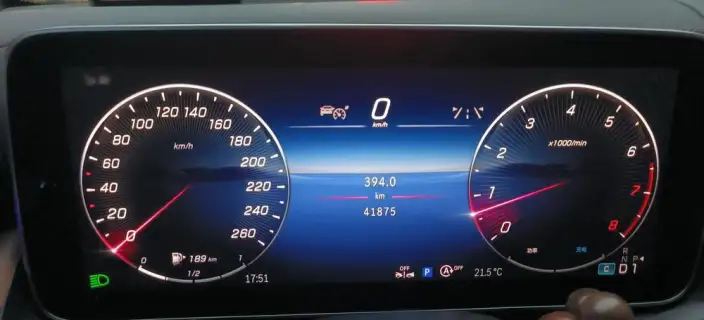 Mercedes-Benz GLC 2023 Model GLC 300 L 4MATIC Dynamic Model 5 seat – фото 8