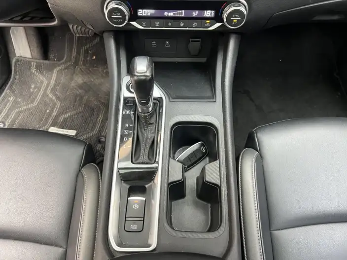 Nissan Sylphy 2023 Model 1.6L CVT Yuexiang Edition – фото 10