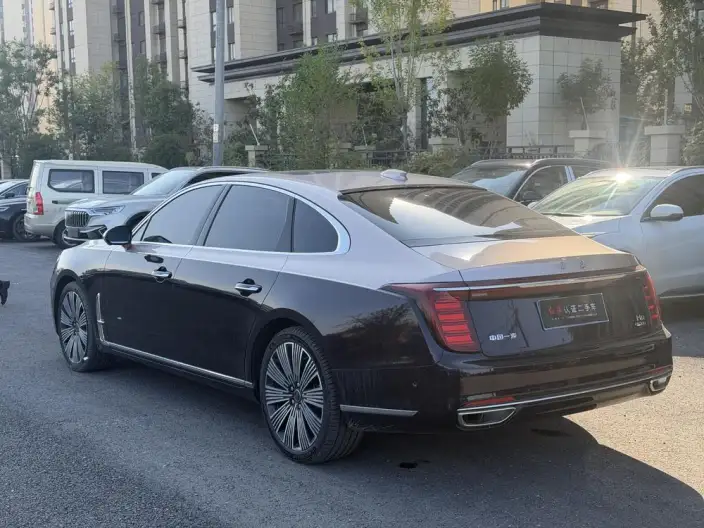 HONGQI H9 2025 Model Facelift 2.0T Flag Enjoy Luxury Business Edition