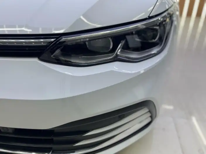 Volkswagen Golf 2023 Model 280TSI DSG Pro – фото 7