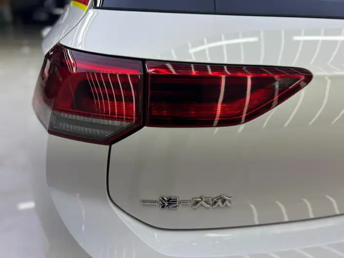 Volkswagen Golf 2023 Model 280TSI DSG Pro – фото 8
